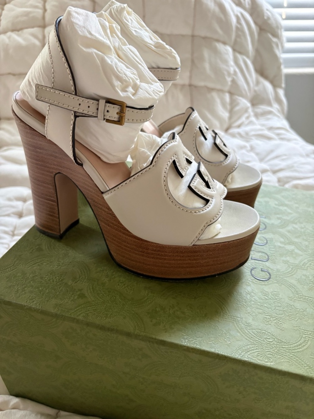 Gucci Cream Leather Platform Sandals with Wood-Effect Heel - Picture 10 of 15